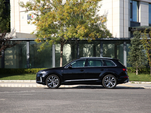 202055 TFSI quattro S line \ w^