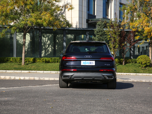 202055 TFSI quattro S line \ w^