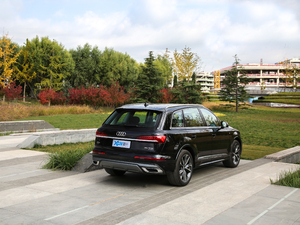 202055 TFSI quattro S line \ w^