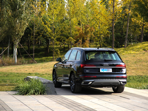 202055 TFSI quattro S line \ w^