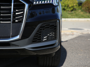 202055 TFSI quattro S line \ ^