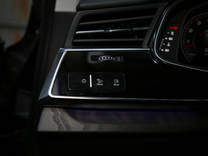 202055 TFSI quattro S line \ g