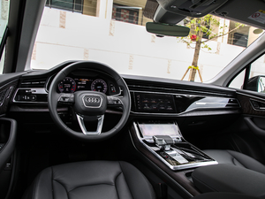2020款55 TFSI quattro S line 运动型 中控区