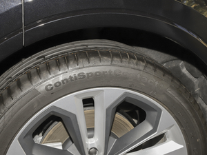 202055 TFSI quattro S line F ^