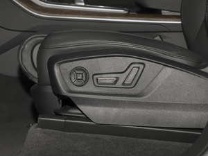 202055 TFSI quattro S line F {{