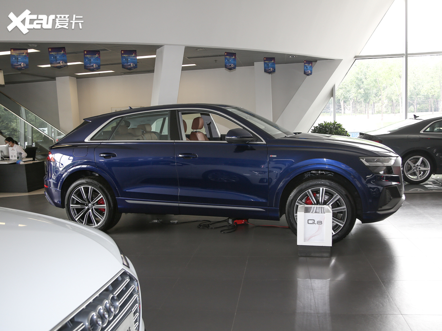 2019��W��Q8 45 TFSI ���x�Ӹ���