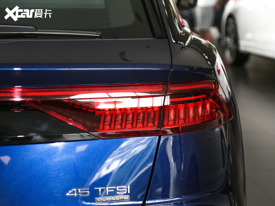 2019��W��Q8 45 TFSI ���x�Ӹ���