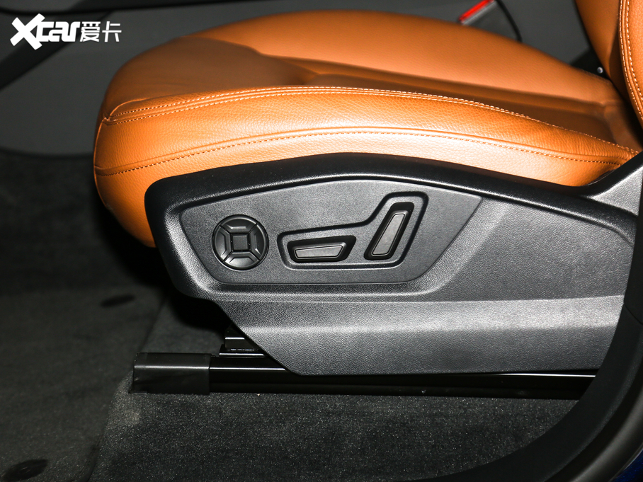 2019��W��Q8 45 TFSI ���x�Ӹ���