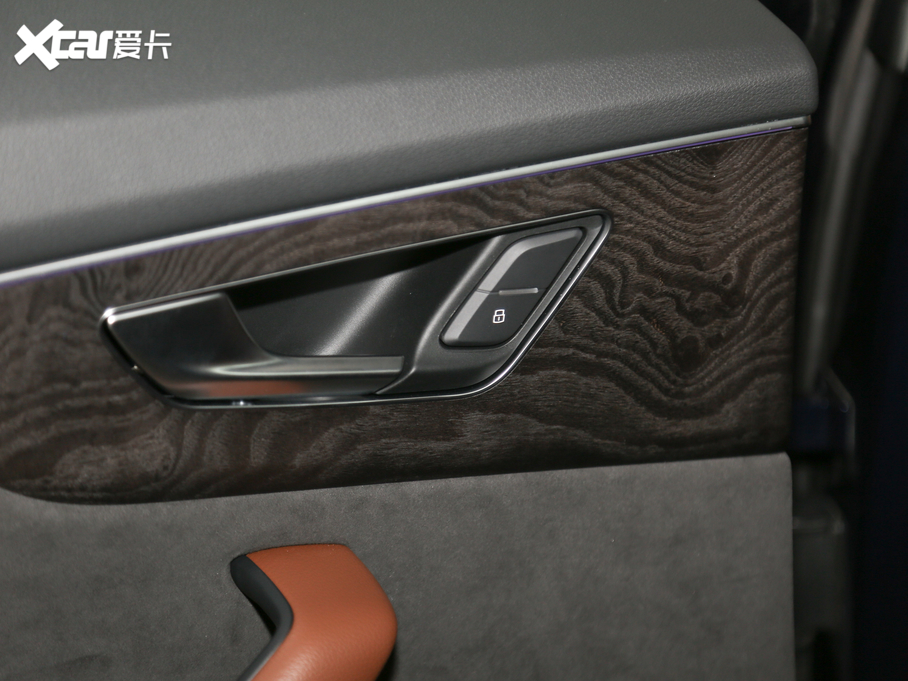 2019��W��Q8 45 TFSI ���x�Ӹ���