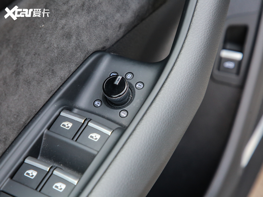 2019��W��Q8 45 TFSI ���x�Ӹ���