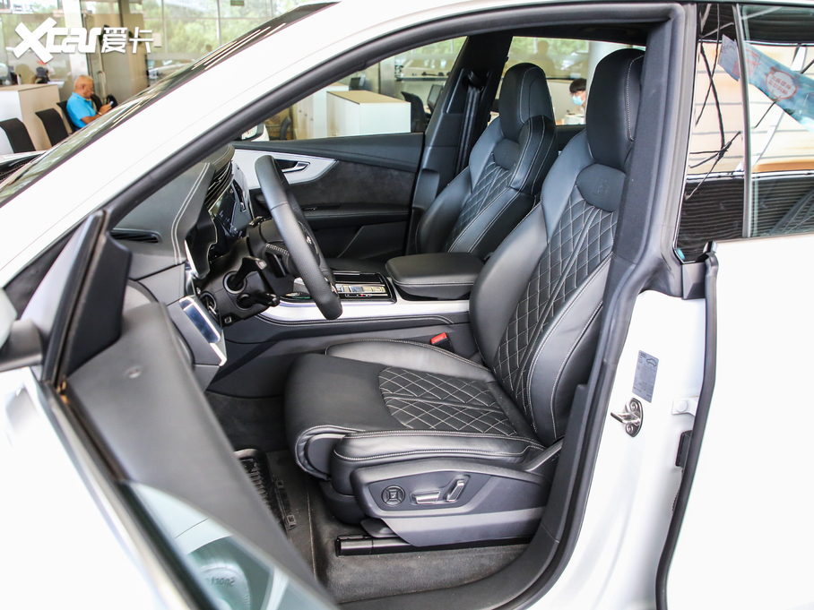 2019��?yu��n)W��Q8 55 TFSI �����(d��ng)����