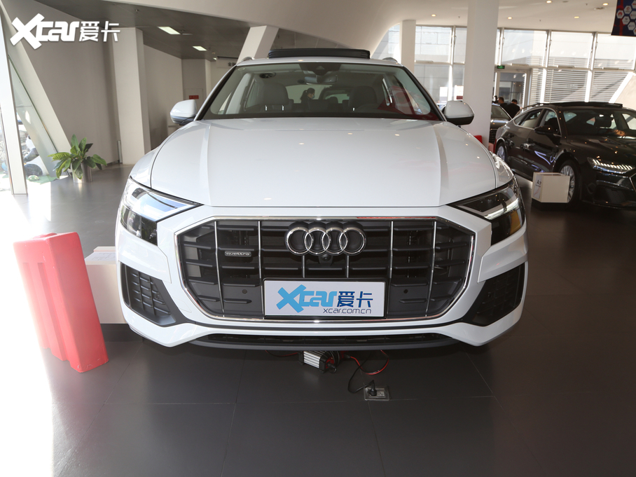 2019��W��Q8 45 TFSI ���A������