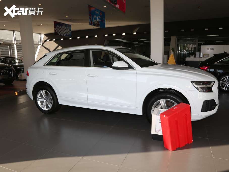 2019��W��Q8 45 TFSI ���A������