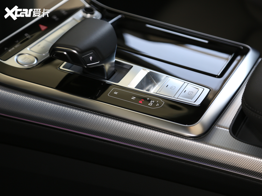 2019��W��Q8 45 TFSI ���A������