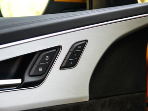 2019��55 TFSI ����Ӹ��� ���g����