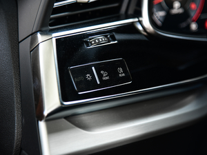 2019��55 TFSI ����Ӹ��� ���g����