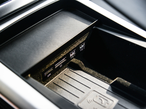 2019��55 TFSI ����Ӹ��� ���g����