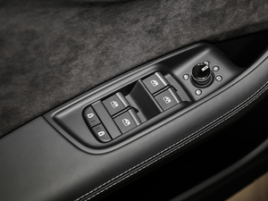 2019��55 TFSI ����Ӹ��� ���{܇�����ƅ^	