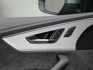 2019��55 TFSI ����Ӹ��� ���g����