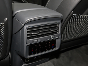 2019��55 TFSI ����Ӹ��� ���g����