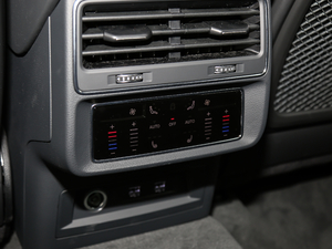 2019��55 TFSI ����Ӹ��� ���g����