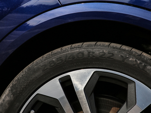 2019��55 TFSI ����Ӹ��� ݆̥�ߴ�