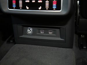 2019��55 TFSI ����Ӹ��� ���g����