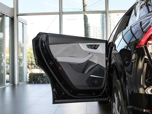 2019��55 TFSI ���x�Ӹ��� ���܇�T