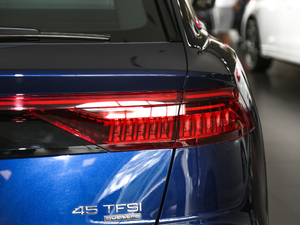 2019��45 TFSI ���x�Ӹ��� β��