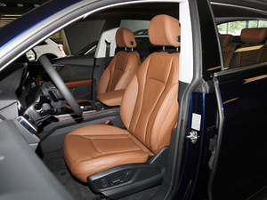 2019��45 TFSI ���x�Ӹ��� ���{�����