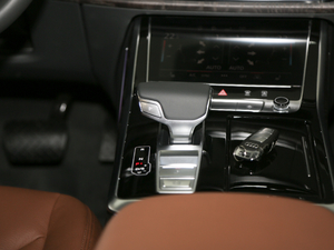 2019��45 TFSI ���x�Ӹ��� �п؅^