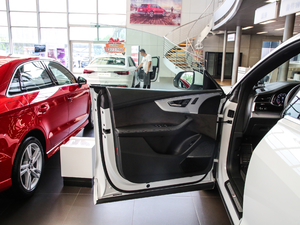 2019��55 TFSI ����Ӹ��� ���g����