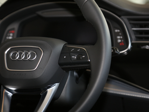 2019��45 TFSI ���A������ ����{��