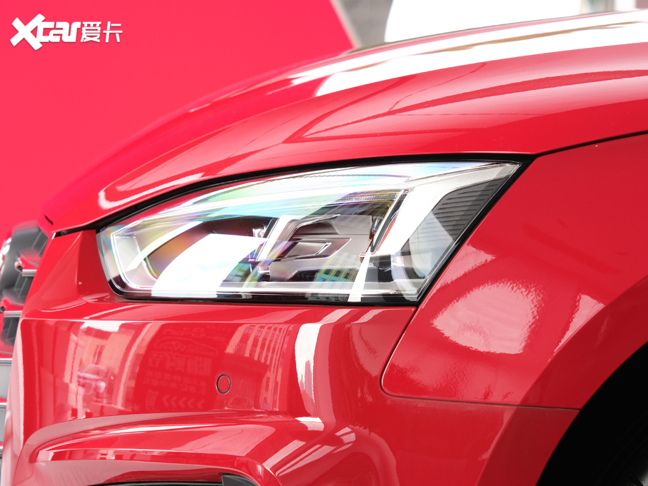 2020WA5 Coupe Coupe 40 TFSI r VI