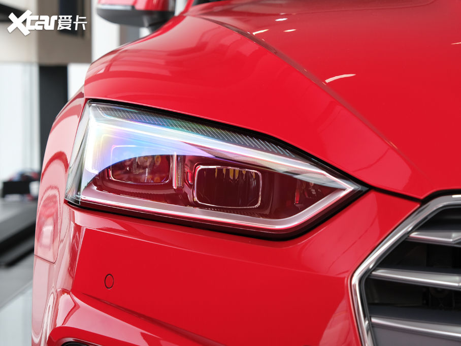 2020WA5 Coupe Coupe 40 TFSI r VI