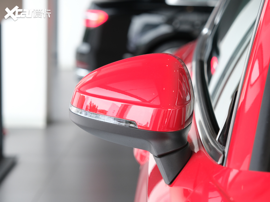 2020WA5 Coupe Coupe 40 TFSI r VI