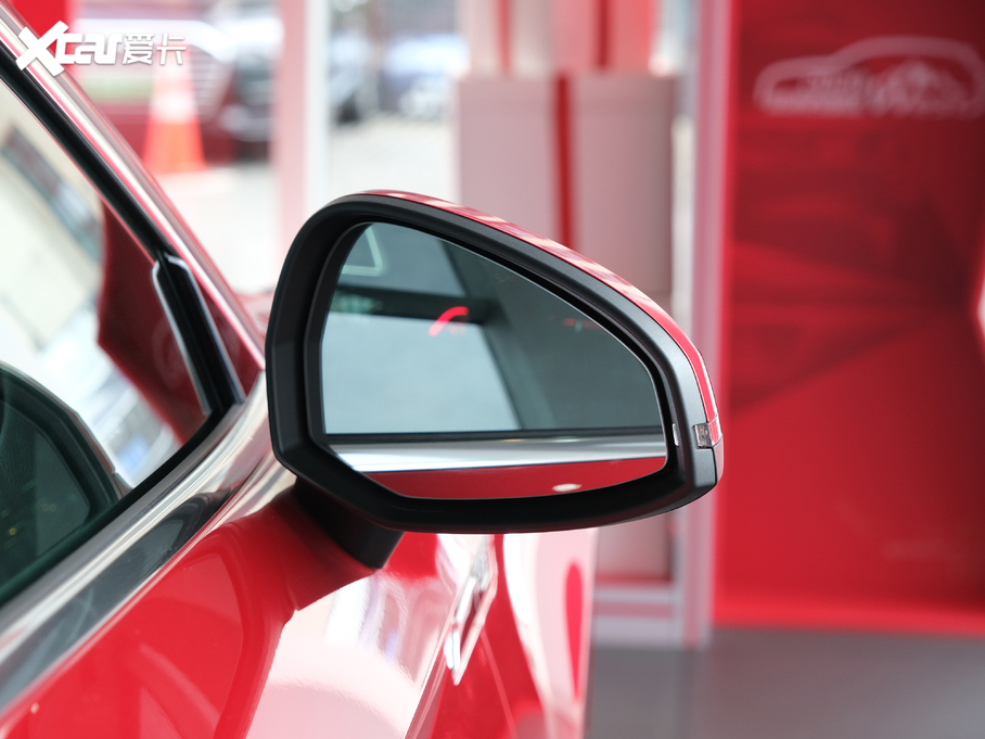 2020WA5 Coupe Coupe 40 TFSI r VI