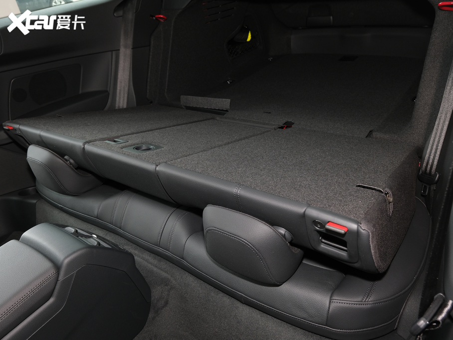 2020WA5 Coupe Coupe 40 TFSI r VI