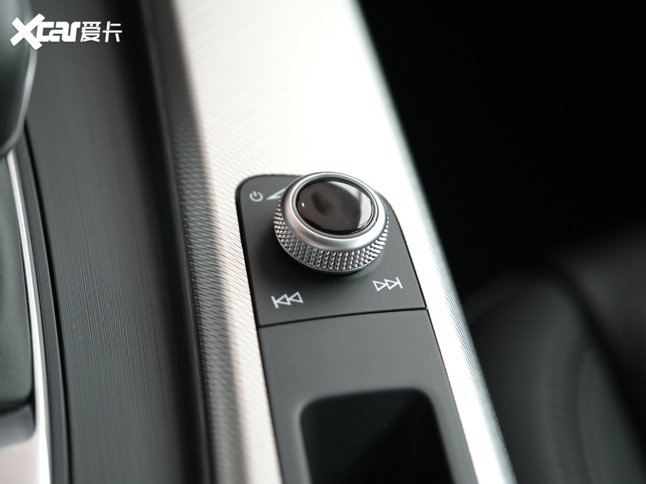 2020WA5 Coupe Coupe 40 TFSI r VI