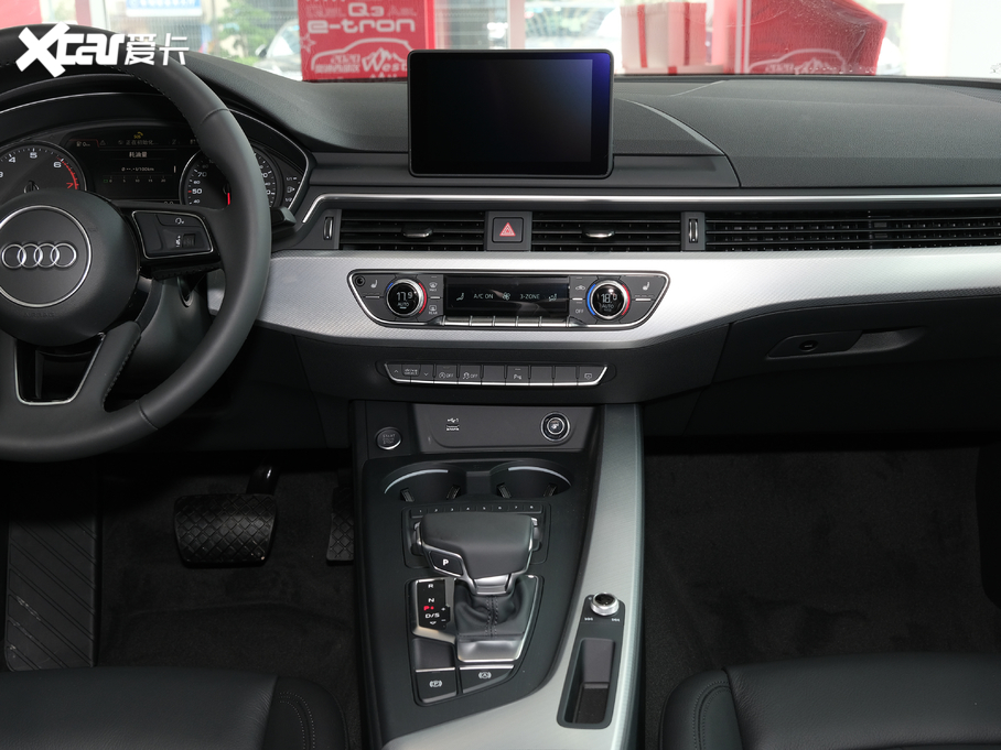 2020WA5 Coupe Coupe 40 TFSI r VI