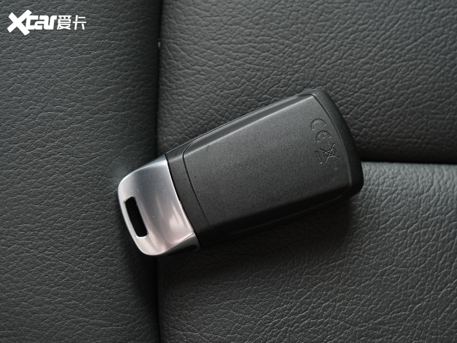 2020WA5 Coupe Coupe 40 TFSI r VI