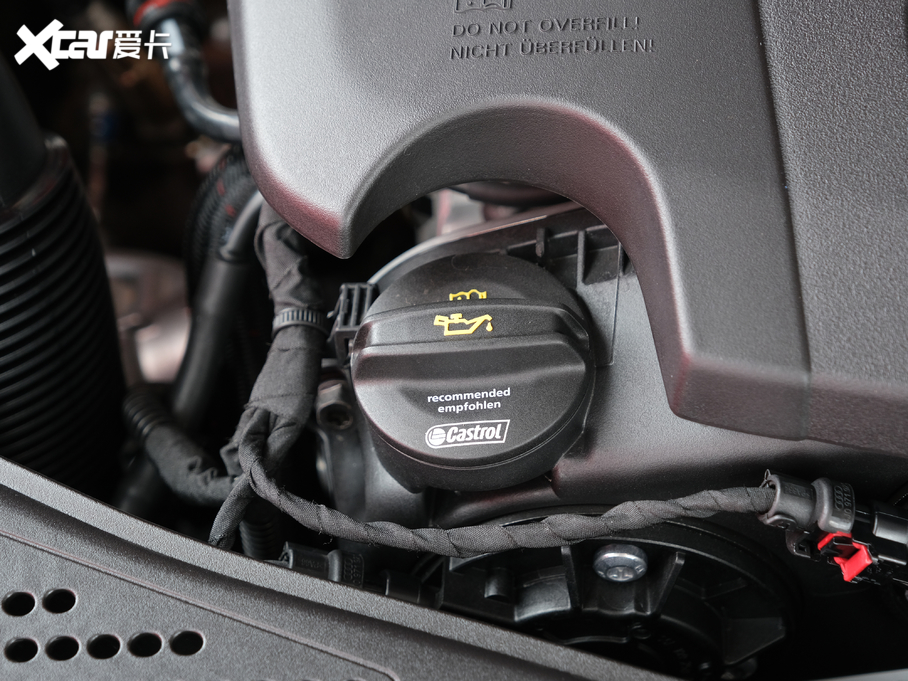 2020WA5 Coupe Coupe 40 TFSI r VI