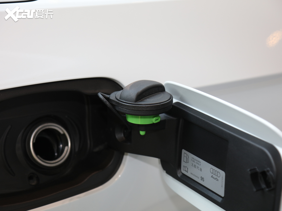 2020��W��A5 Cabriolet Cabriolet 40 TFSI �r���� ��VI