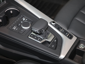 2020��Cabriolet 40 TFSI �r���� ��VI �Q���U