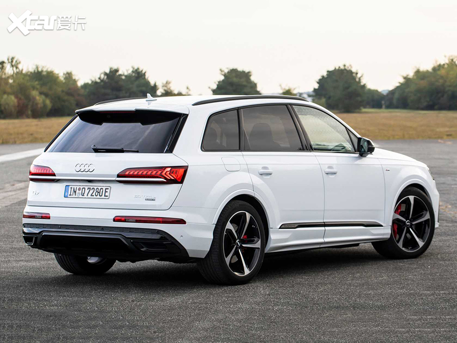 2020WQ7 e-tron 60 TFSIe