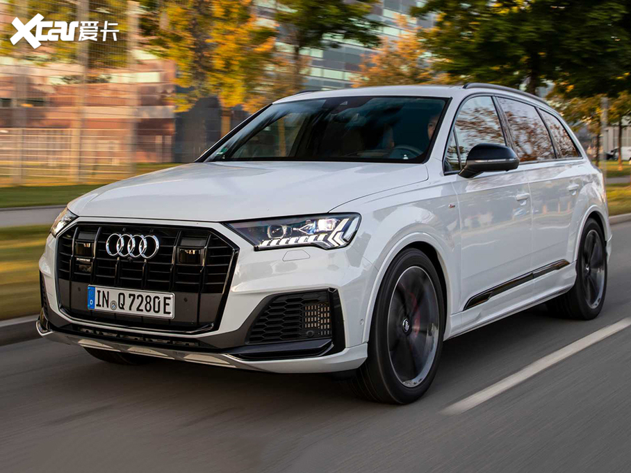 2020WQ7 e-tron 60 TFSIe