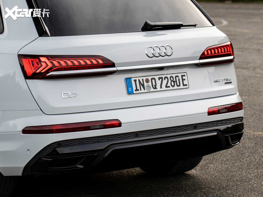 2020WQ7 e-tron 60 TFSIe