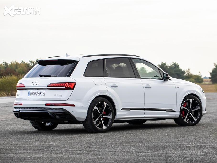 2020WQ7 e-tron 60 TFSIe