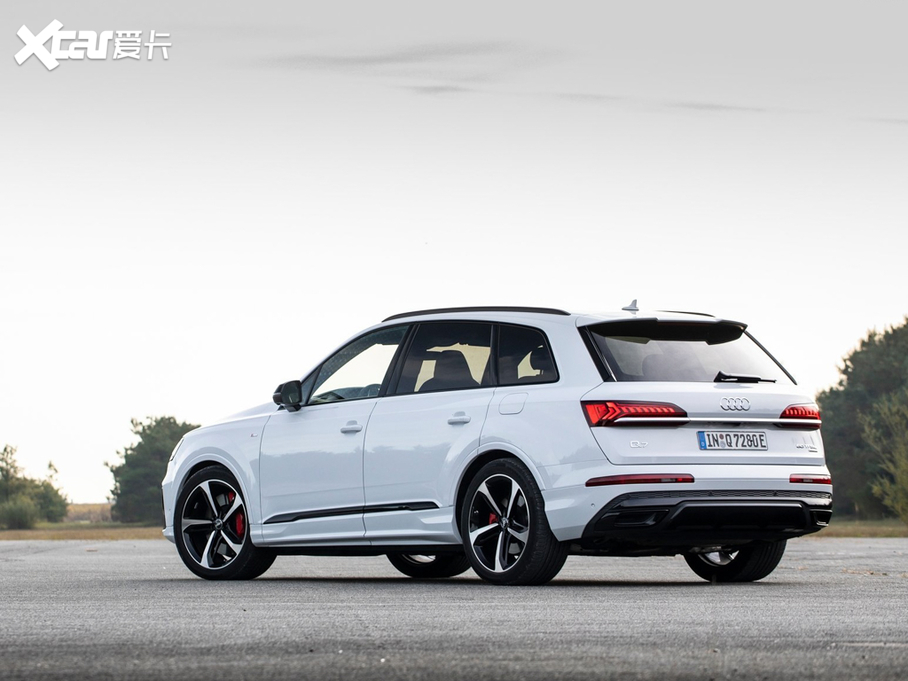 2020WQ7 e-tron 60 TFSIe