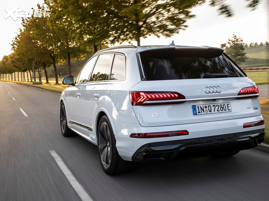 2020?yun)WQ7 e-tron 60 TFSIe